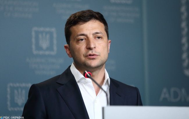 Зеленський вимагає звільнень у Нацполіції, СБУ, прокуратури та лісгоспу в Житомирській області через бурштинові схеми
