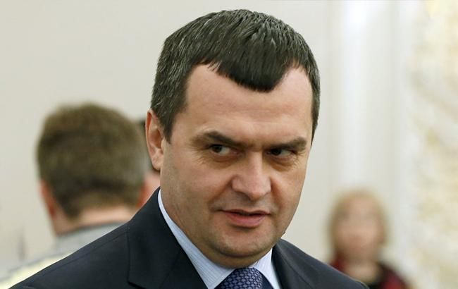 Печерський суд заочно заарештував ексглаву МВС Захарченка