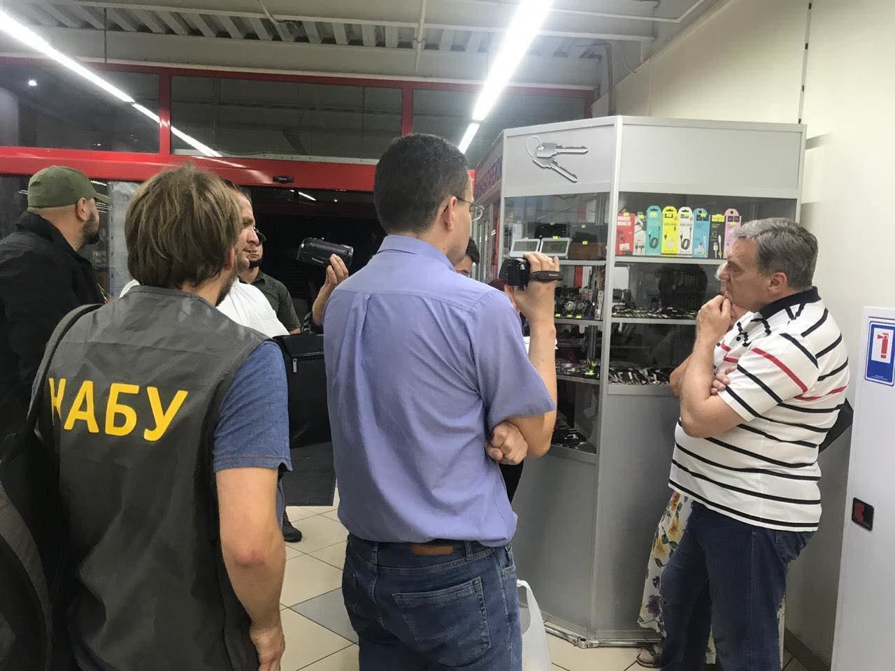 Справа Гримчака: Адвокат заявила, що у затриманих знайшли сувенірні долари