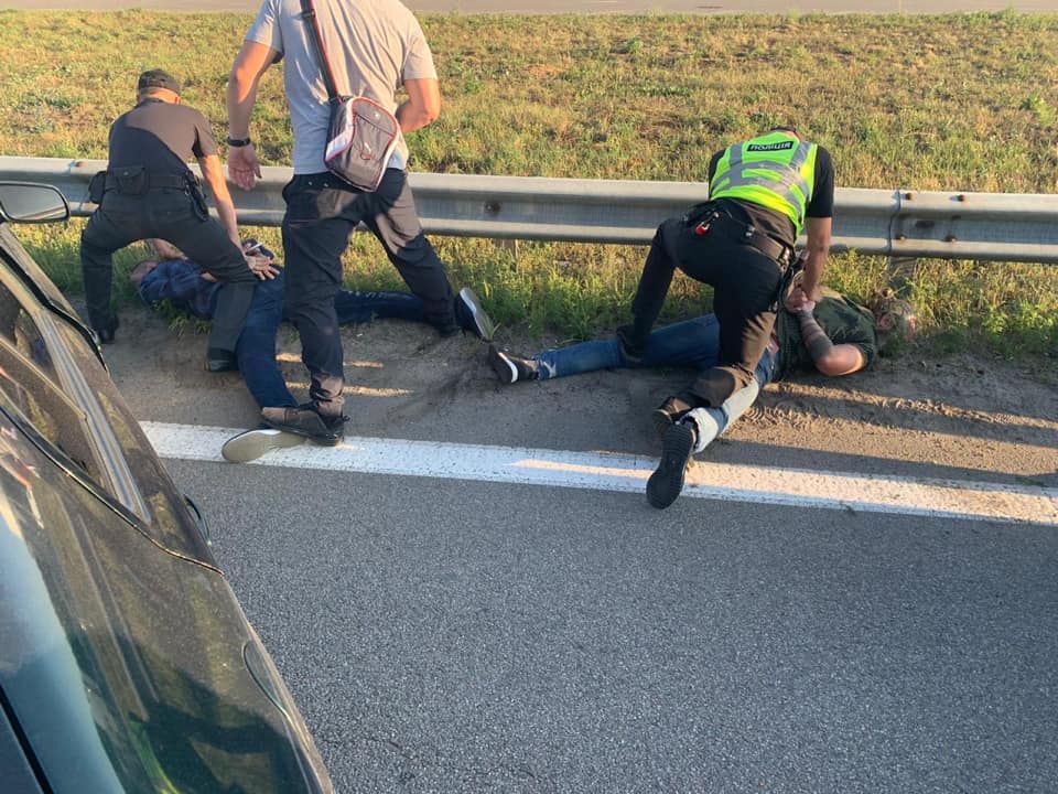 Поліція під Борисполем затримала банду іноземців, яка напала на родину підприємця