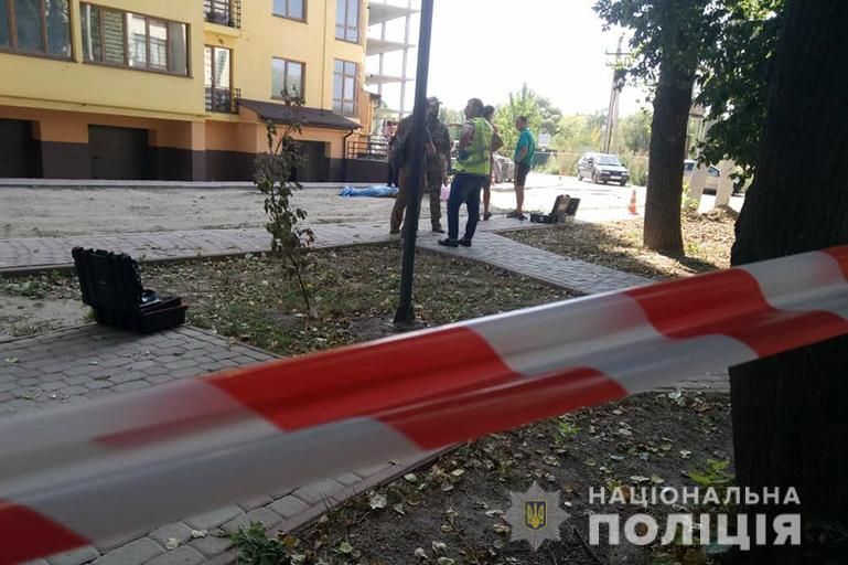 В передмісті Івано-Франківська чоловік підірвав гранатою себе і співмешканку