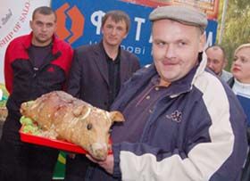 Сало їм, на салі сплю...
