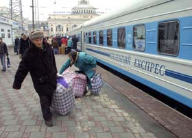 Мені квиток до Жмеринки й рушничок