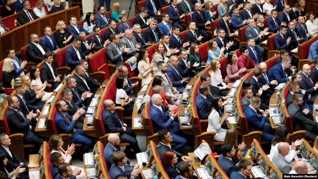 Верховна Рада направила до КС законопроєкт для узаконення існування НАБУ та ДБР