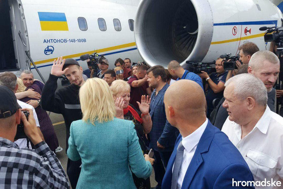 Володимир Зеленський про обмін полоненими: на першому етапі виконано все