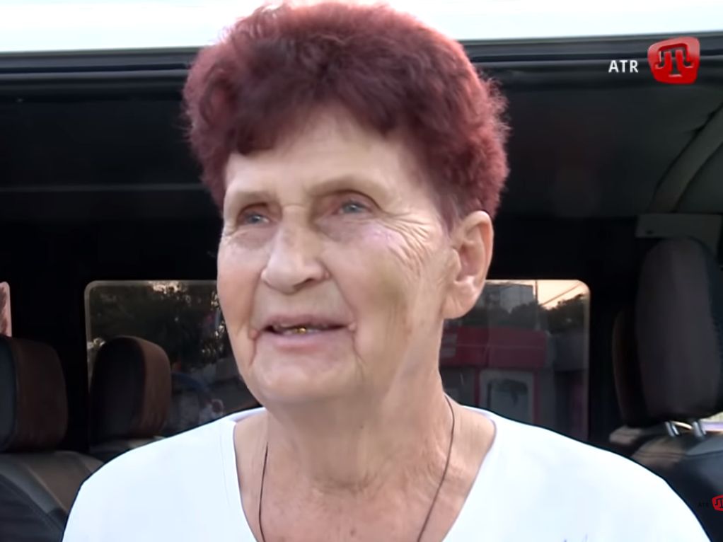 Мама й син Олега Сенцова прибули до Києва: «Спасибі, синку, що витримав» (відео)