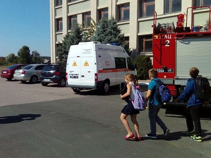 20 дітей госпіталізовано через розпилення газу в школі в Черкасах