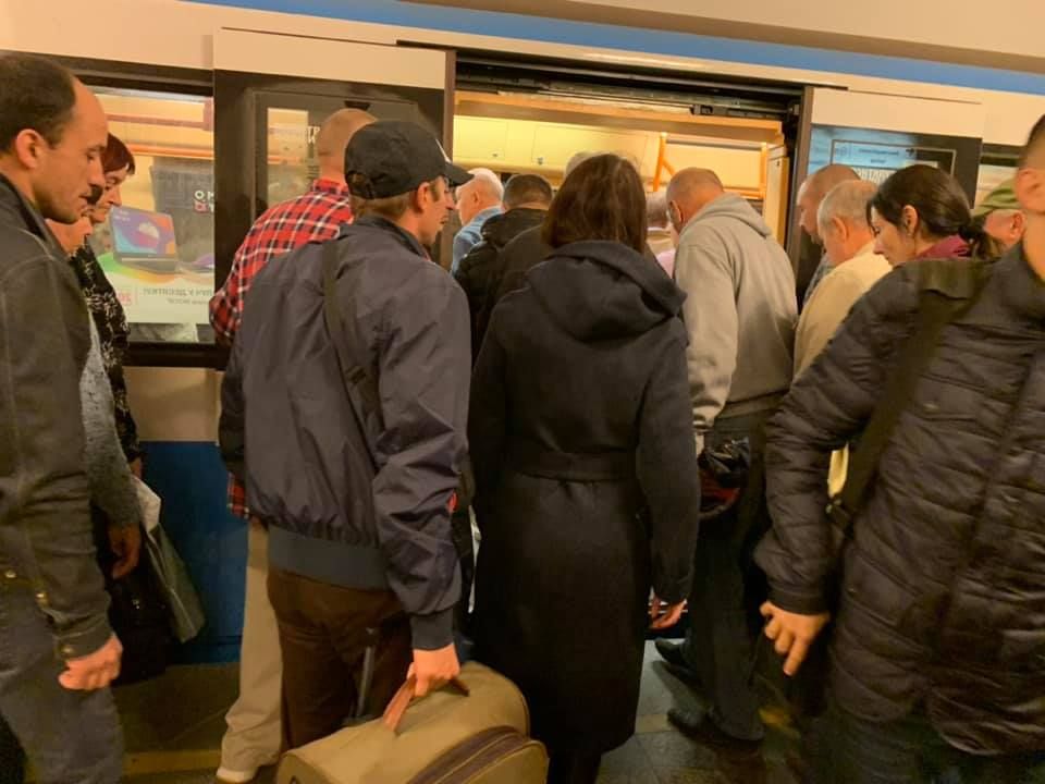 Київське метро відновило роботу в звичайному режимі