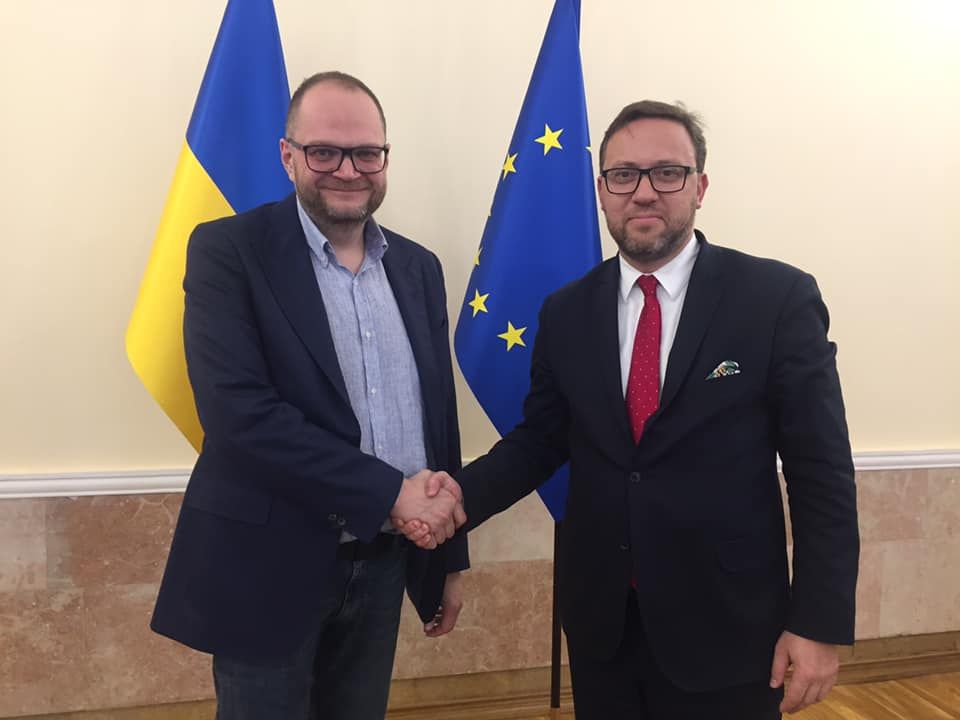 Бородянський: Україна чекає від Польщі необхідну документацію для початку проведення ексгумацій