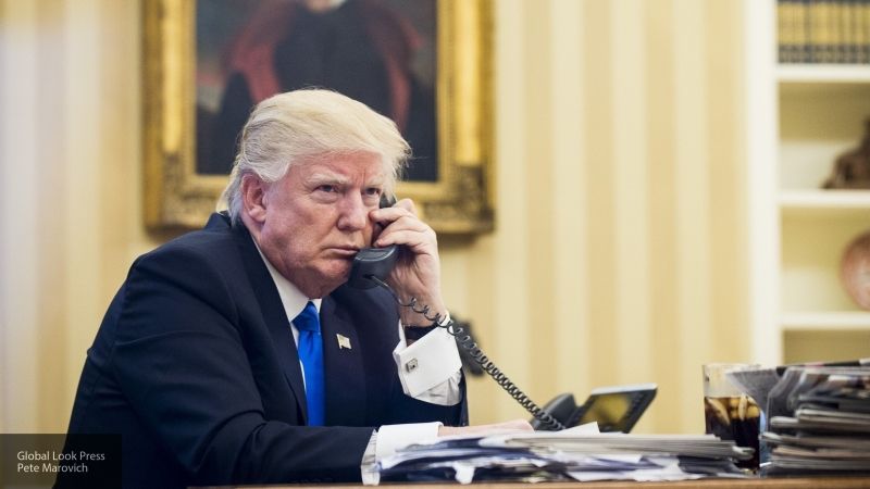 Трамп заперечує тиск на Зеленського