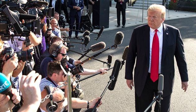Трамп закликав демократа Шиффа піти у відставку після неправильного прочитання стенограми
