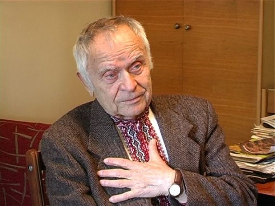 Поет Дмитро Павличко святкує 90-річчя