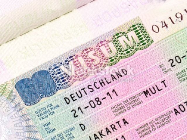 Німеччина не визнаватиме російські паспорти з Донбасу