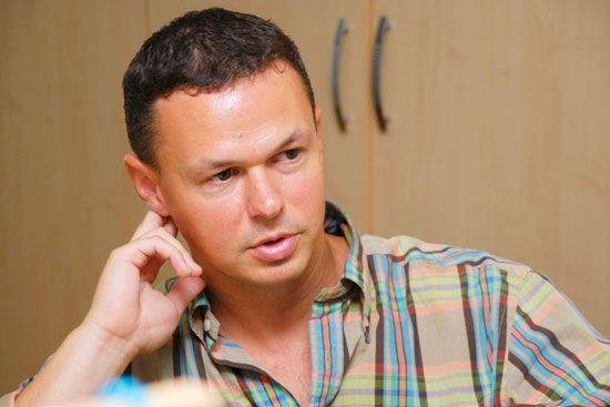 Зеленський рано почав нападати на медіа - НВ