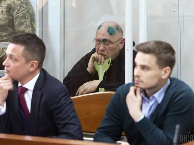 Павловський ігнорує суди в справі Каті Гандзюк, але й у лікарні відсутній