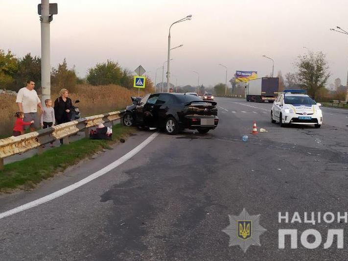 У Дніпрі поліцейський загинув через аварію у власній автівці