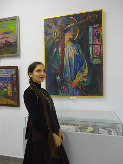 Від Галшки Гулевичівни — до Чураївни: у Києві відкрили родинну виставку творів Забашт