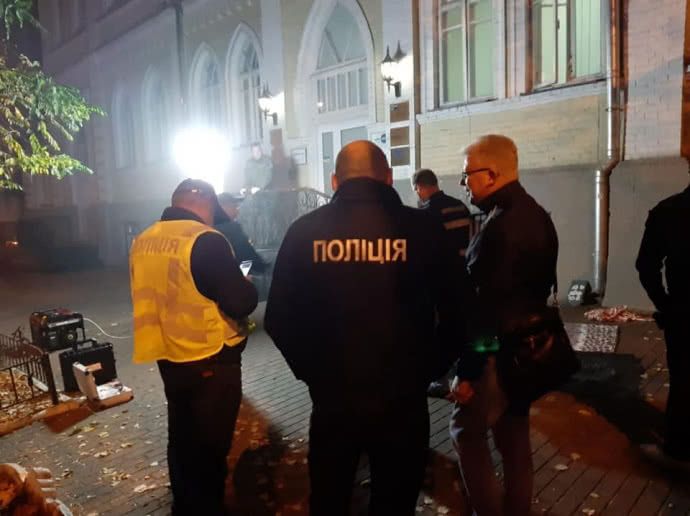 Вибух гранати в центрі Києва: двоє загиблих, одна людина поранена (Відео)
