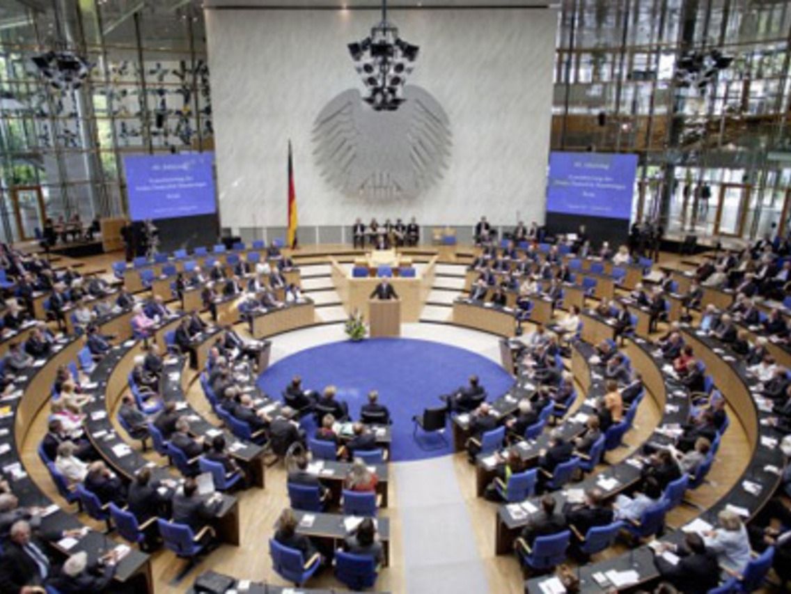 Парламент Німеччини відмовився зняти санкції з Росії