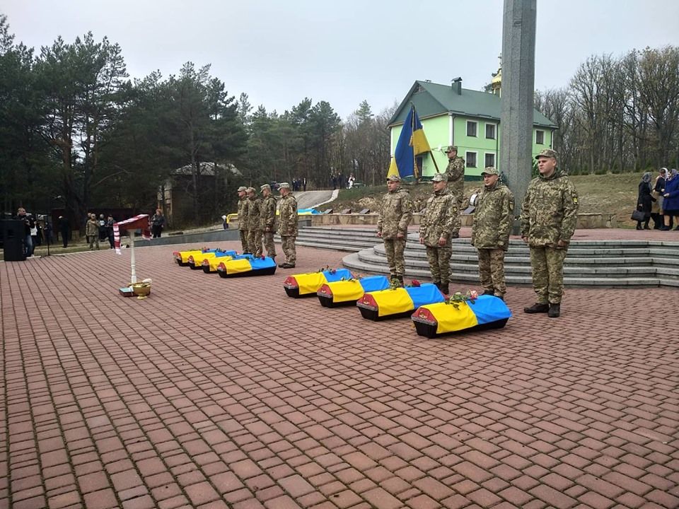 На Рівненщині в урочищі Гурби перепоховали знайдені рештки вояків УПА (ФОТО)