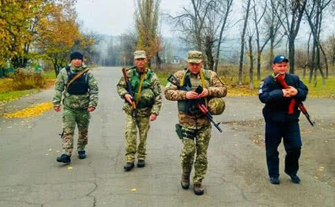 У Золоте до ветеранів приїхала поліція (Оновлено)