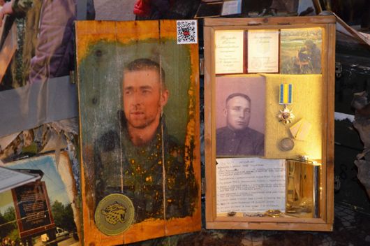 Патроннi ящики —  з iсторiями: виставка пам’ятi загиблих мандрує Україною