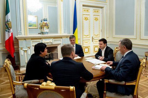 Зеленський прийняв вірчі грамоти від послів чотирьох країн і ЄС