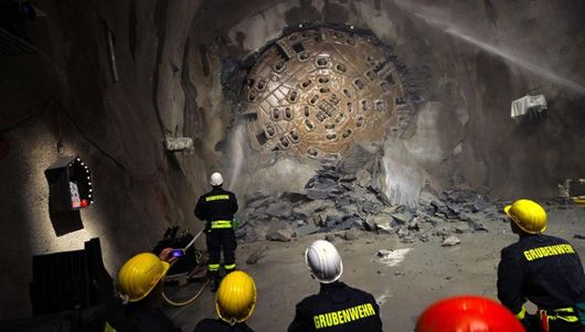 Міста космічних пращурів: звідки могли узятися гігантські підземні тунелі по всьому світу