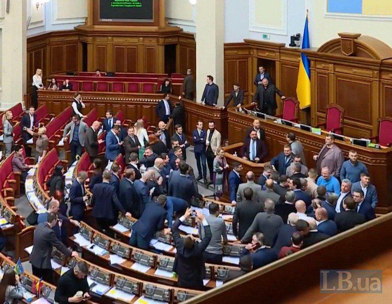 Зеленський збирав фракцію «Слуги народу» через ринок землі