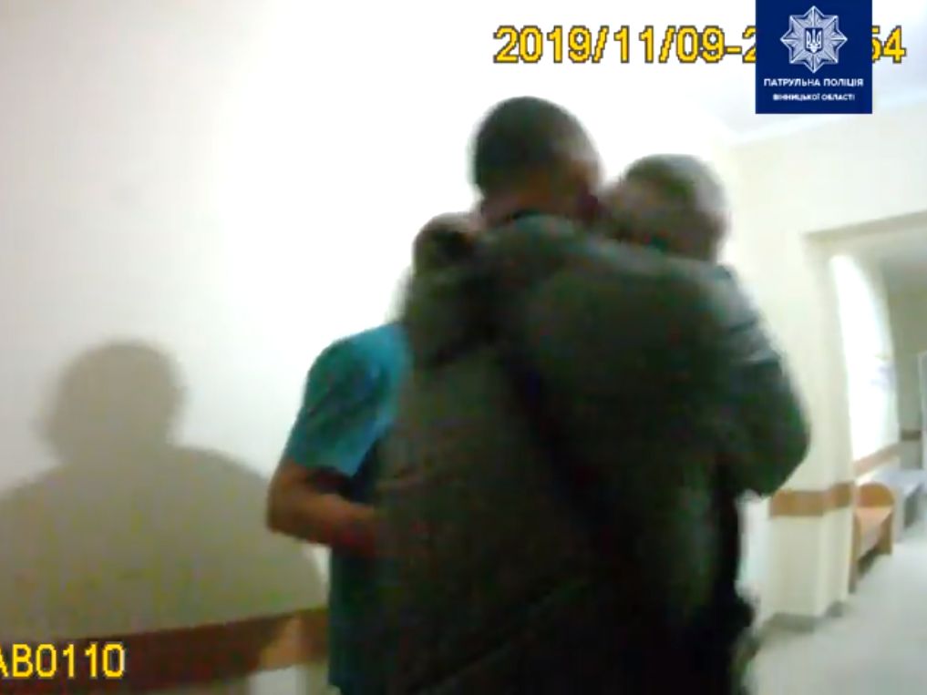 У Вінниці поліція врятувала хлопчика, який не дихав (відео)