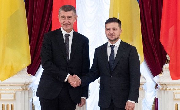 Україна започаткувала військово-технічну кооперацію із Чехією - Зеленський