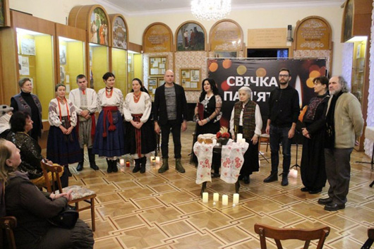 У Національному музеї літератури відбулася благодійна акція «Свічка пам’яті»