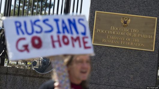Німеччина висилає двох дипломатів РФ через небажання Кремля сприяти розслідуванню замовного вбивства