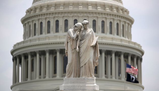 У США ухвалили оборонний бюджет із санкціями проти "Північного потоку-2"