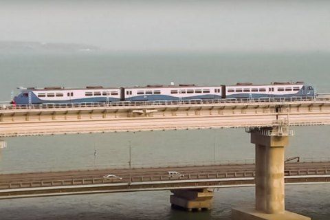 Путін відкрив рух поїздів на Керченському мосту