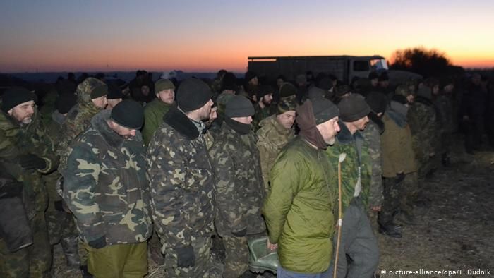 Контактна група погодила умови звільнення й обміну полоненими до кінця року