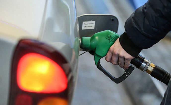 Оператори АЗС знизили ціни на бензин після зустрічі з Зеленським