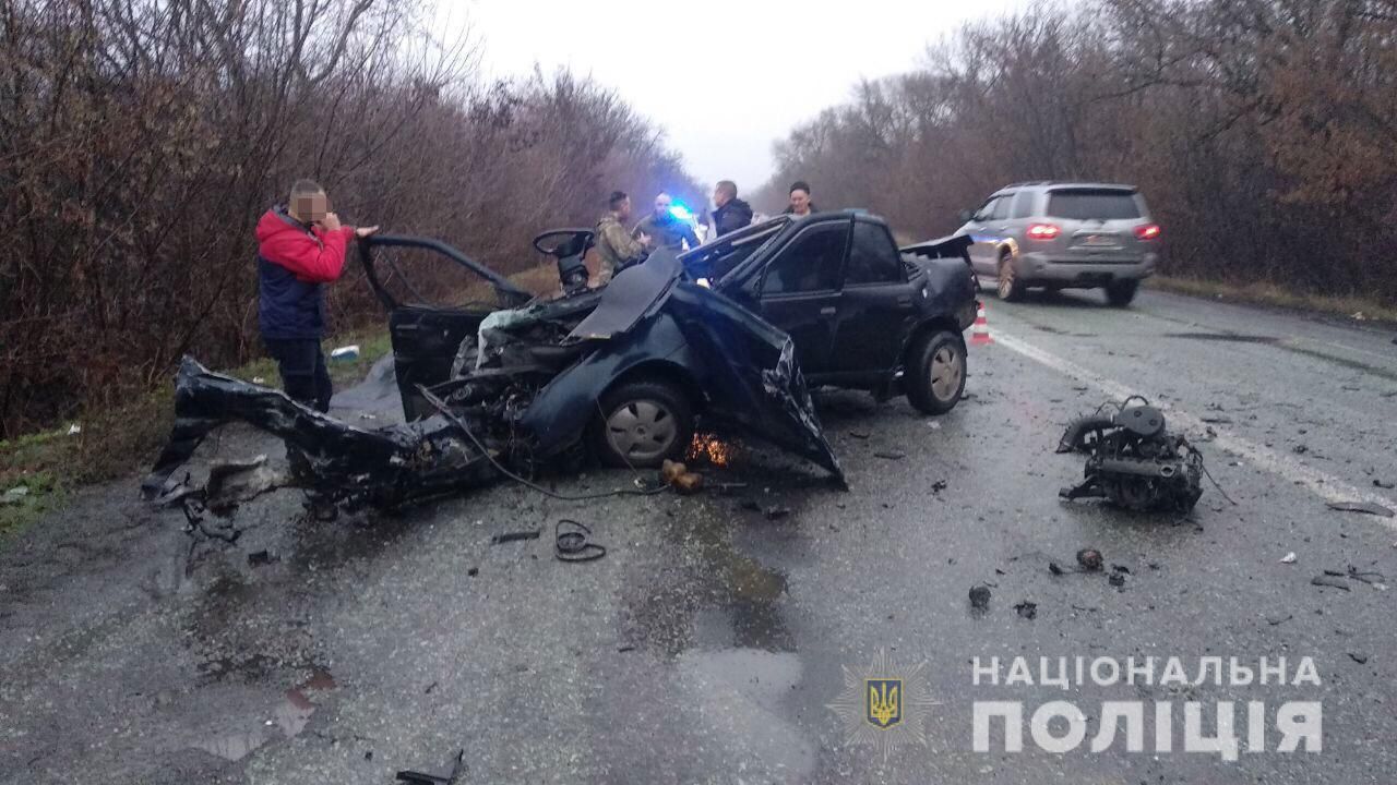 На Дніпропетровщині внаслідок ДТП з автобусом загинули 2 людини