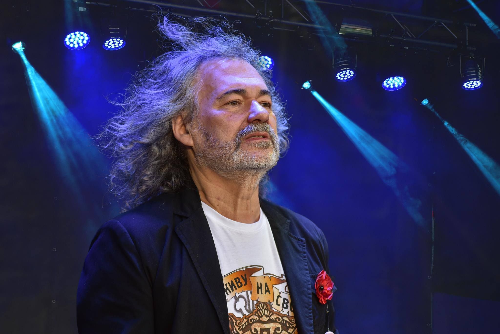 Перший Фестиваль колядок і щедрівок у  Конотопі: співатимуть кавер-гурт  58-ої ОМПБ і Тарас Петриненко