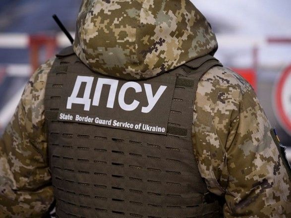 Понад 4 тис. осіб на контролі у прикордонників через можливе відвідування Криму