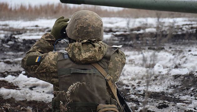 Окупанти прицільно обстріляли позиції ЗСУ під Красногорівкою і Пісками