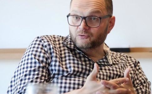 Керівники Мінкульту отримали до Нового року сотні тисяч зарплати