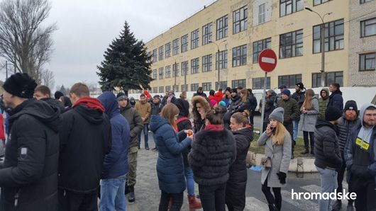 Народний гнів не вщухає: головне про справу розстрілу правоохоронцями 26-річного хлопця у Каховці