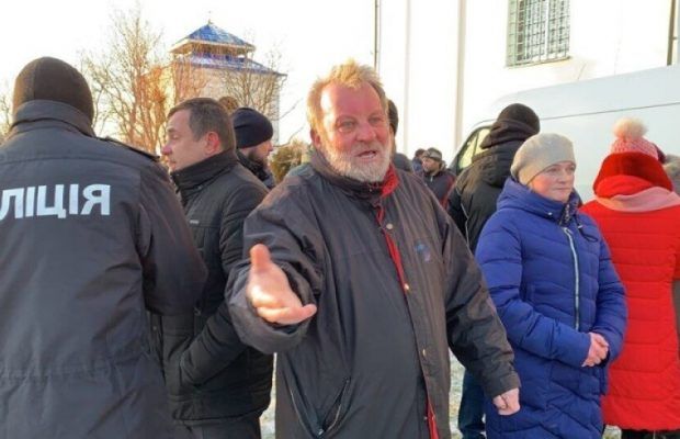 На Волині священик УПЦ МП стрибнув із дзвіниці, щоб не здаватися поліції