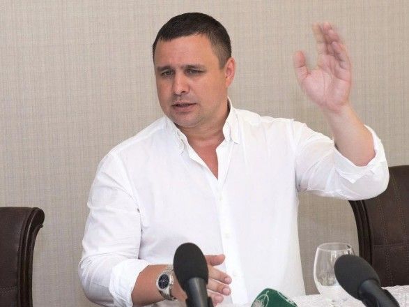 Ексдепутат Микитась намагався вилетіти з України, його зняли з рейсу в Лондон