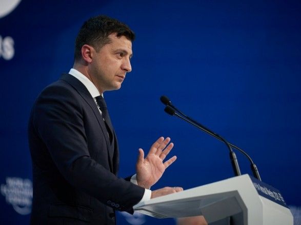 У меморальному комплексі Голокосту розкритикували рішення Зеленського поступитися місцем на форумі