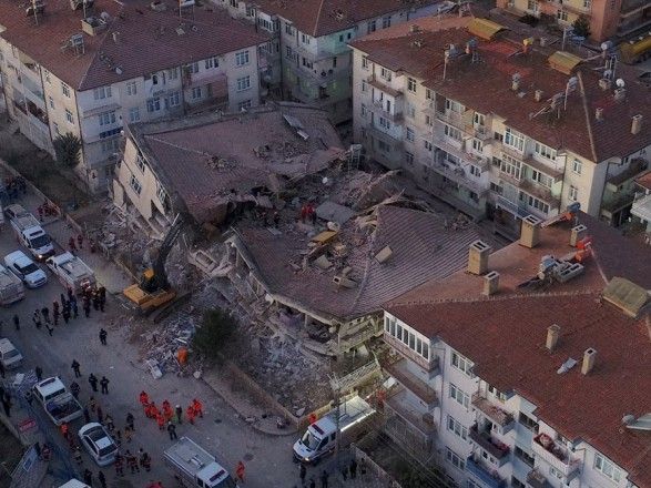 Землетрус у Туреччині: кількість загиблих більше 20, зруйновано понад 30 будівель