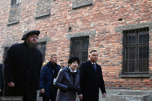 Отямитися від людиноненависництва: світ вшановує пам’ять жертв Голокосту