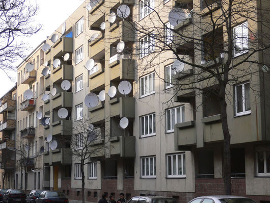 Заросини для російського ТБ: топові українські канали відтепер мовитимуть лише за гроші