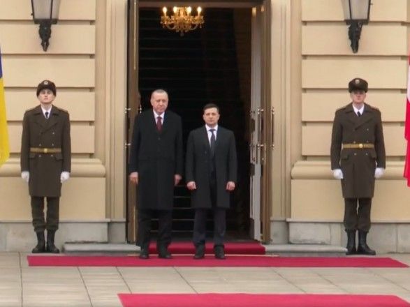 Зеленський зустрівся з Ердоганом у Маріїнському палаці